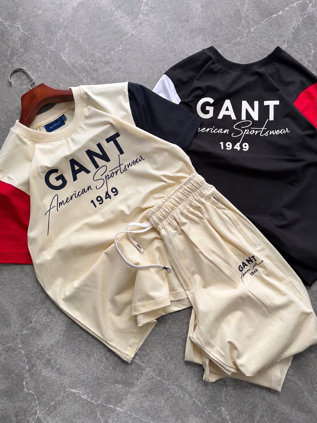 GANT 1949 Sportswear Tracksuit Set (Ivory & Midnight Black)